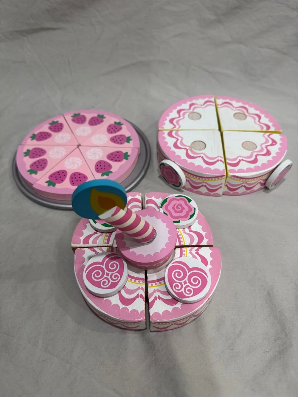 Melissa & Doug Wooden Triple Layer Party Cake toy
